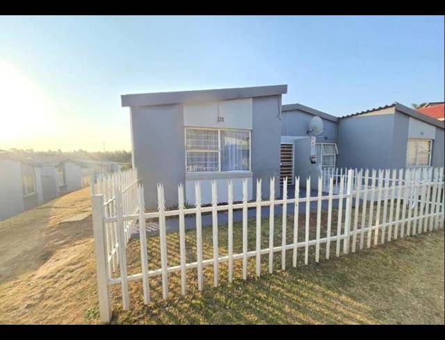 3 BEDROOM TOWNHOUSE FOR SALE IN RIDGEWAY